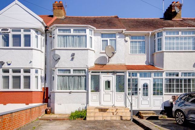 Nursery Close, Enfield 3 bed terraced house for sale