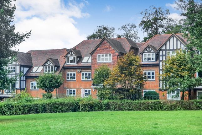 Harpenden AL5 3 bed flat for sale