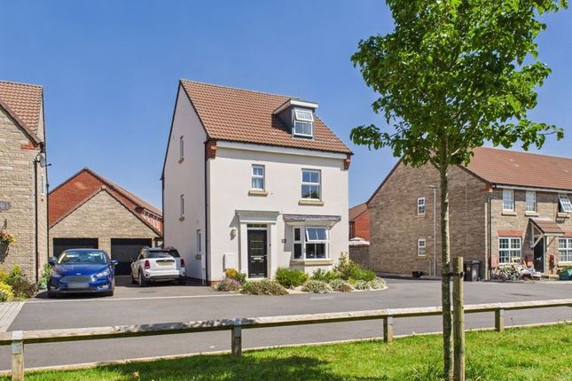 Heather Close, Somerton 4 bed detached house for sale