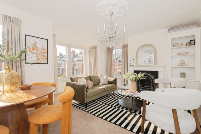 3 bedroom maisonette for sale