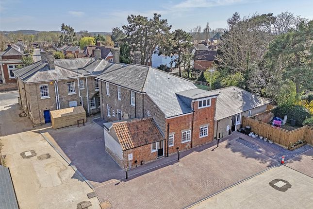 High Street, Kelvedon, Colchester... 2 bed apartment for sale