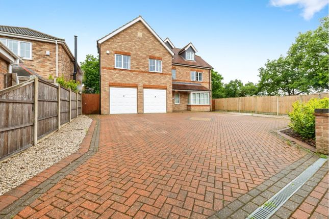 6 bedroom detached house for sale