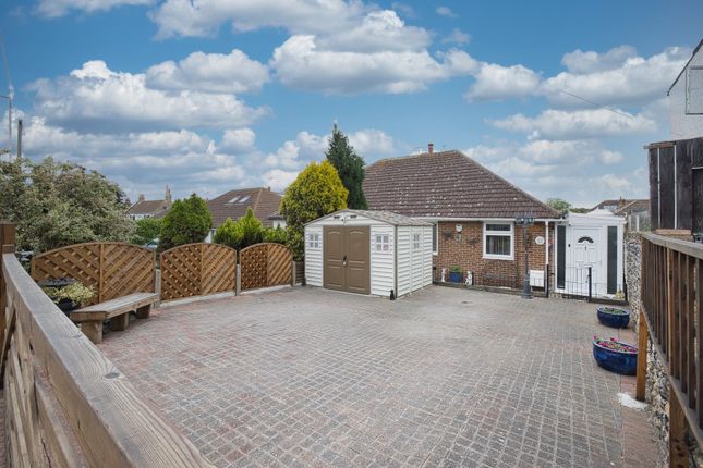 Northwood Road, Broadstairs, Kent, CT10 2 bed bungalow for sale