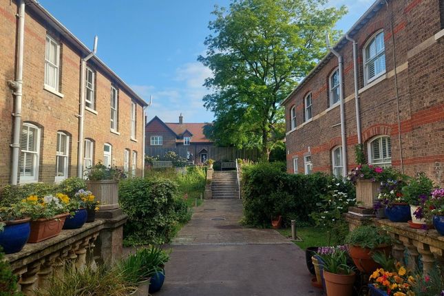 High West Street, Dorchester DT1 2 bed apartment for sale