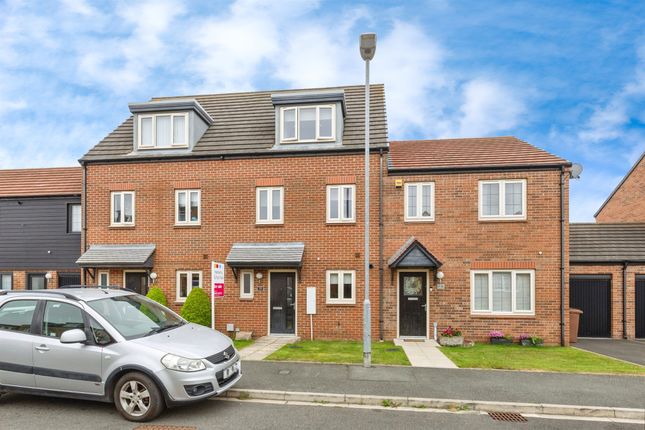 3 bedroom town house for sale