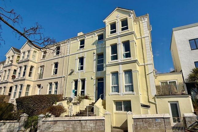 Hillsborough, Three bedroom fantastic... 3 bed apartment for sale