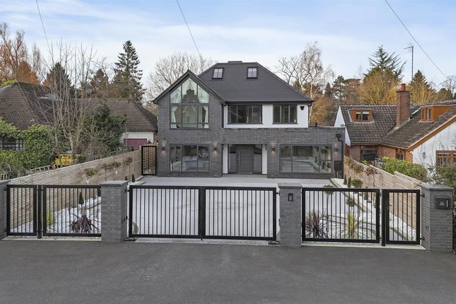 6 bedroom detached house for sale