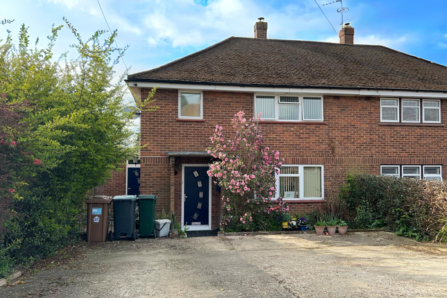 Oakhill Road, Maple Cross... 3 bed semi