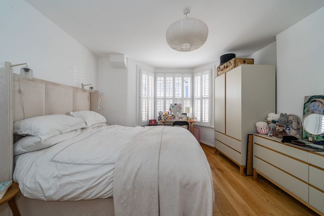 2 bedroom maisonette for sale