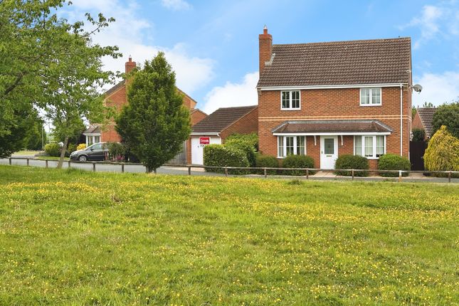 4 bed detached house