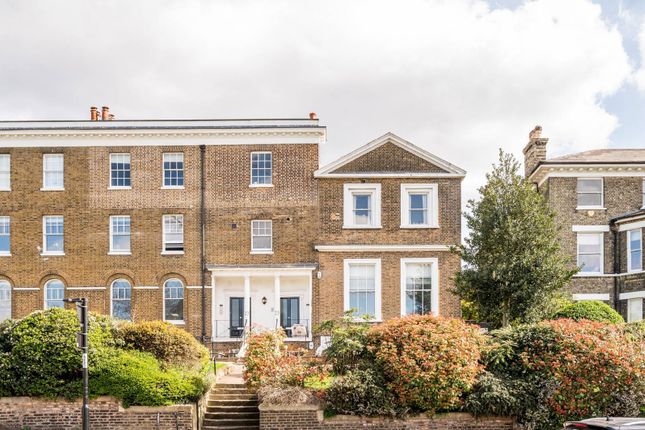 Montpelier Row, Blackheath, London, SE3 1 bed flat for sale