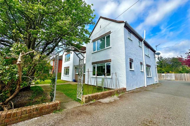 Kings Road, Lymington, Hampshire, SO41 1 bed apartment for sale