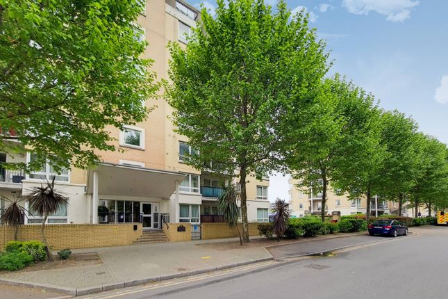 Susan Constant Court, Canary Wharf... 1 bed flat for sale