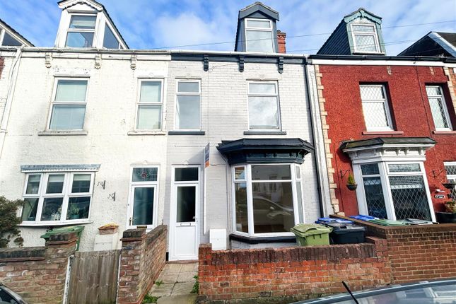 5 bedroom terraced house for sale