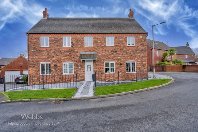 5 bed detached house