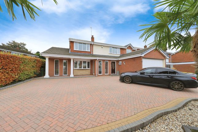 5 bedroom detached house for sale