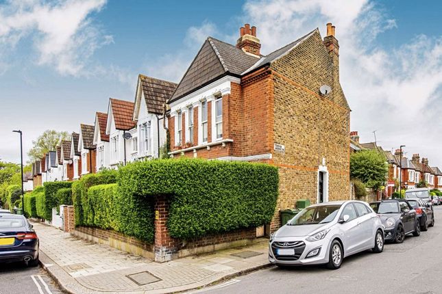 Sternhold Avenue, London SW2 2 bed flat for sale