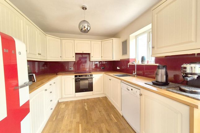 Lower Well Lane, Helston TR13 4 bed detached house for sale