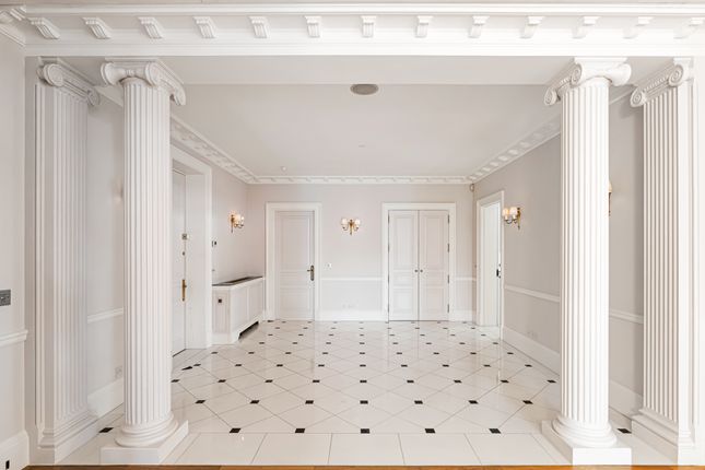 Montrose Place, London SW1X 3 bed flat for sale