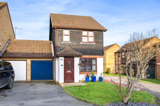 2 bed link detached house