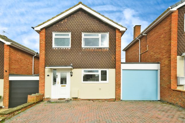 3 bedroom link detached house for sale
