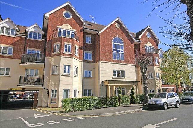 Rosemount Point, West Byfleet KT14 2 bed flat for sale