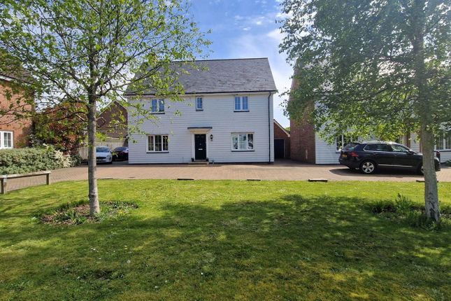 Warwick Road, Dunmow CM6 4 bed detached house for sale