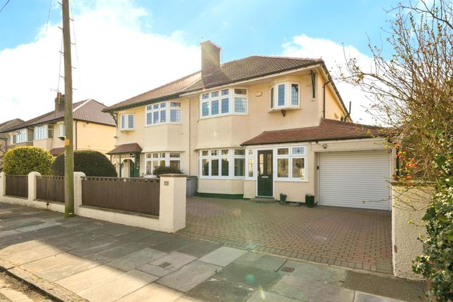 4 bedroom semi-detached house for sale