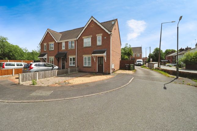 2 bedroom semi-detached house for sale