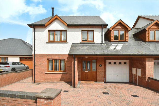 4 bedroom link detached house for sale