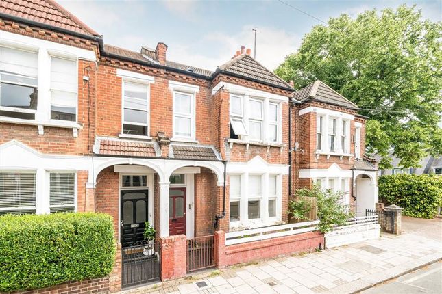 Hazelbourne Road, London SW12 2 bed flat for sale