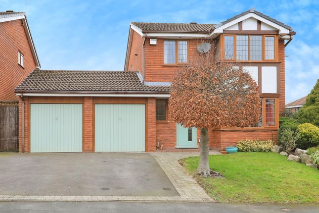 4 bed detached house