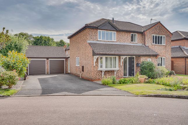 4 bed detached house