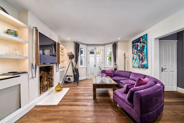 Burnaby Street, Chelsea 1 bed apartment for sale