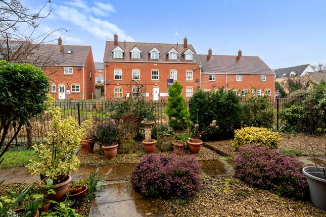 Golden Jubilee Way, Gloucestershire GL5 2 bed terraced house for sale