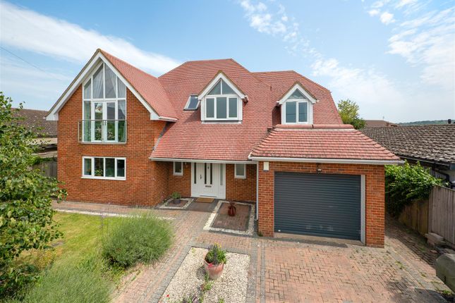 5 bed detached house