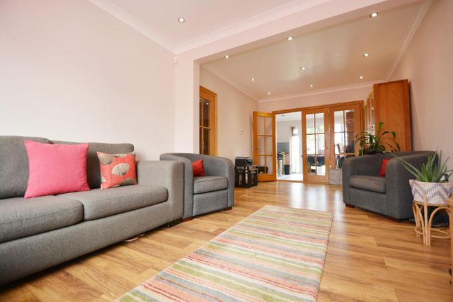 Tithe Farm Avenue, Harrow, HA2 9AE 3 bed semi