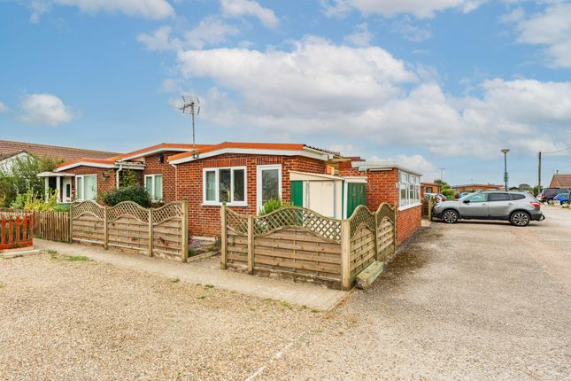 2 bedroom semi-detached bungalow for sale