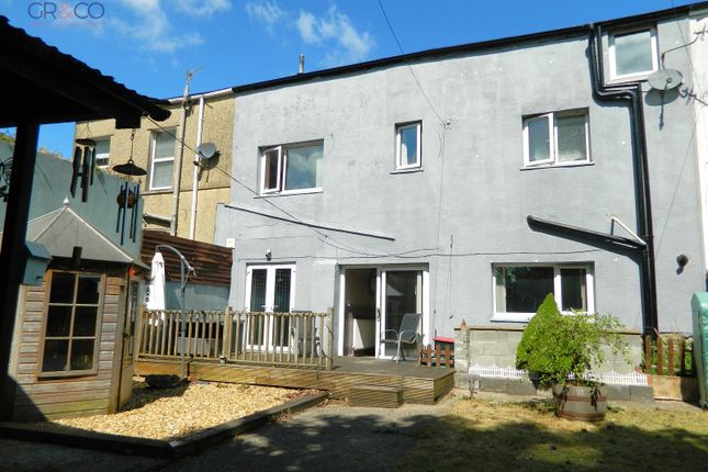 4 bed terraced house