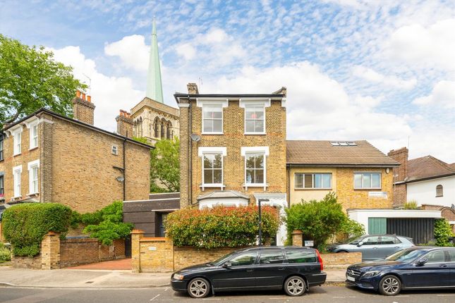 5 bed property