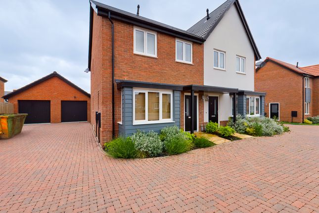 3 Bedroom Semi Detached House