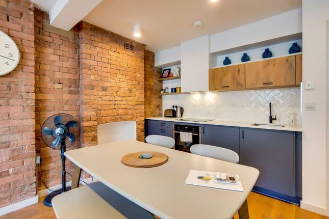 Club Row, Shoreditch, London, E1 2 bed flat for sale