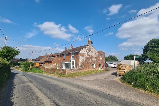 3 bed detached house