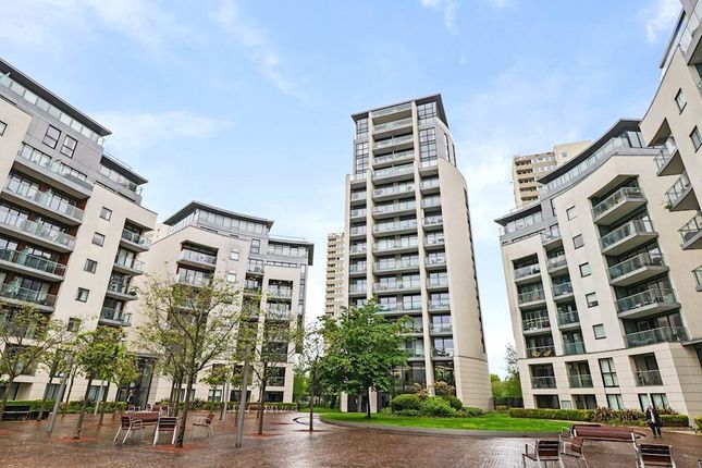 Hyperion Tower, Brentford TW8 3 bed apartment for sale