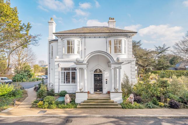 Sydenham Hill, Sydenham, London, SE26 3 bed flat for sale