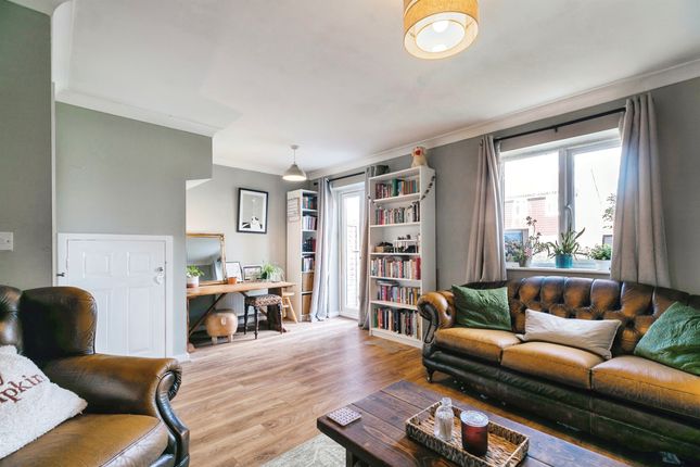 2 bed end terrace house