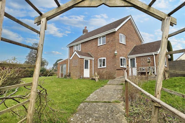 2 bed detached house