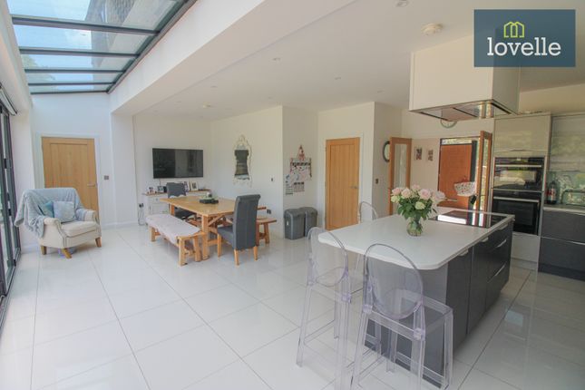 The Riverbank, Louth LN11 5 bed detached house for sale