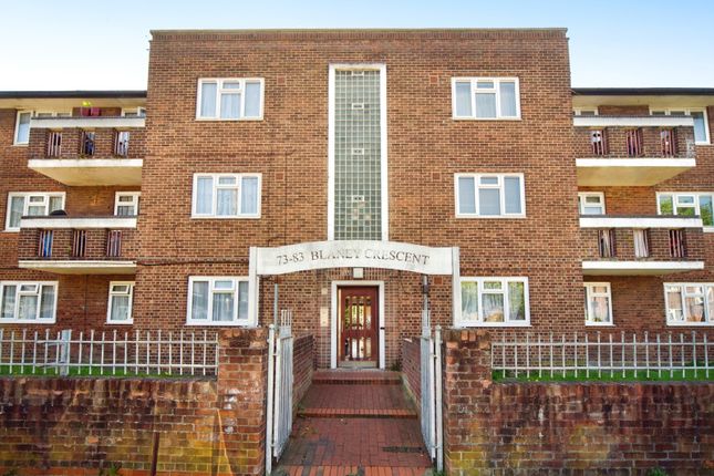 3 bedroom flat for sale