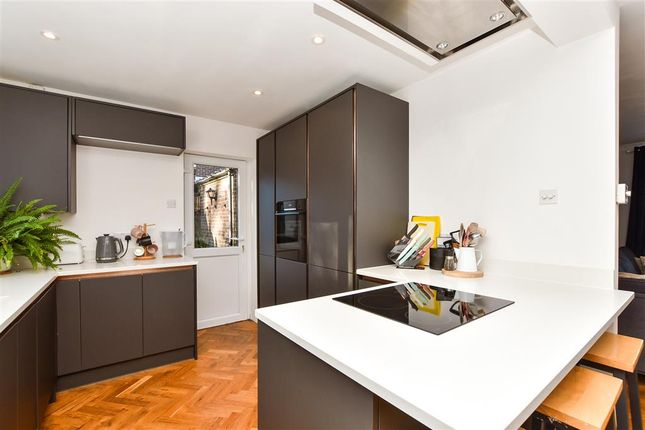3 bed detached house